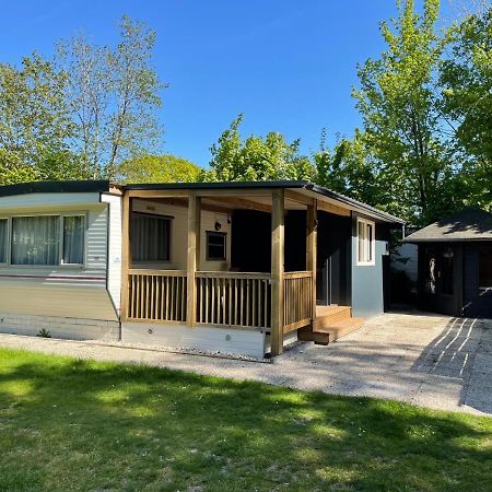 Villa Chalet 'T Rijsterbos Op Camping Met Zwembad! Exterior foto