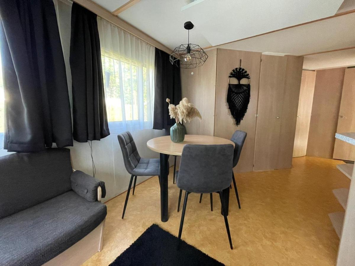 Villa Chalet 'T Rijsterbos Op Camping Met Zwembad! Exterior foto